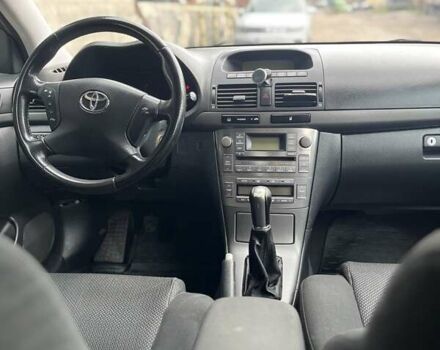 Синий Тойота Авенсис, объемом двигателя 1.8 л и пробегом 375 тыс. км за 6000 $, фото 11 на Automoto.ua