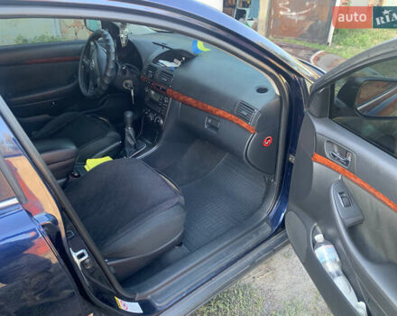 Синій Тойота Авенсіс, об'ємом двигуна 1.8 л та пробігом 345 тис. км за 6000 $, фото 4 на Automoto.ua