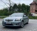 Синий Тойота Авенсис, объемом двигателя 2 л и пробегом 274 тыс. км за 3200 $, фото 1 на Automoto.ua