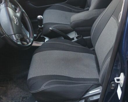 Синий Тойота Авенсис, объемом двигателя 2 л и пробегом 237 тыс. км за 5900 $, фото 5 на Automoto.ua