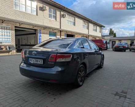 Синий Тойота Авенсис, объемом двигателя 1.8 л и пробегом 267 тыс. км за 9300 $, фото 5 на Automoto.ua