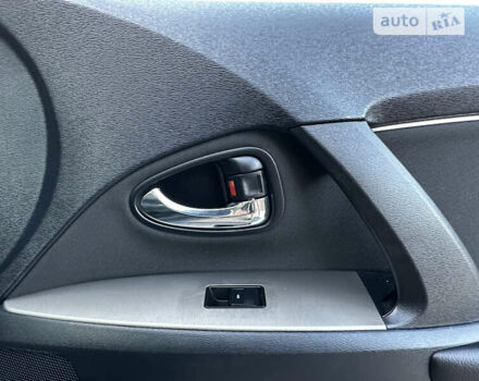 Синій Тойота Авенсіс, об'ємом двигуна 1.8 л та пробігом 109 тис. км за 11250 $, фото 44 на Automoto.ua