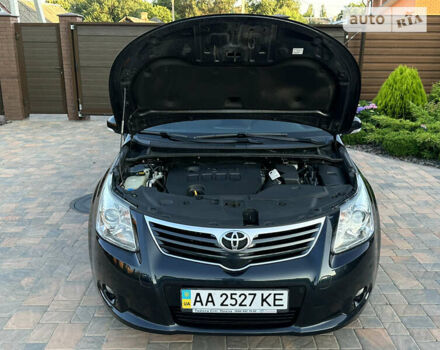 Синій Тойота Авенсіс, об'ємом двигуна 1.8 л та пробігом 109 тис. км за 11250 $, фото 4 на Automoto.ua
