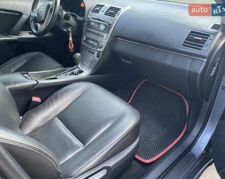 Синій Тойота Авенсіс, об'ємом двигуна 1.99 л та пробігом 135 тис. км за 9299 $, фото 8 на Automoto.ua