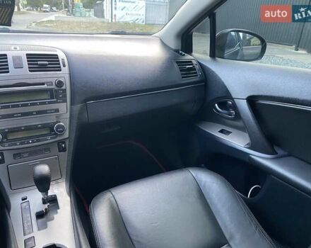 Синій Тойота Авенсіс, об'ємом двигуна 1.99 л та пробігом 135 тис. км за 9299 $, фото 11 на Automoto.ua