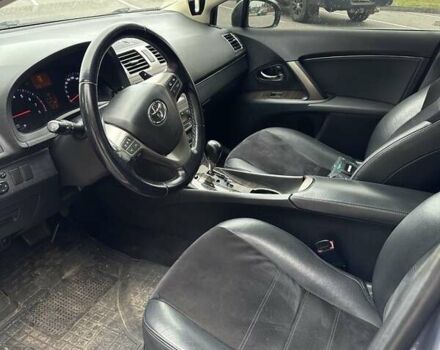 Синий Тойота Авенсис, объемом двигателя 2 л и пробегом 185 тыс. км за 11000 $, фото 8 на Automoto.ua