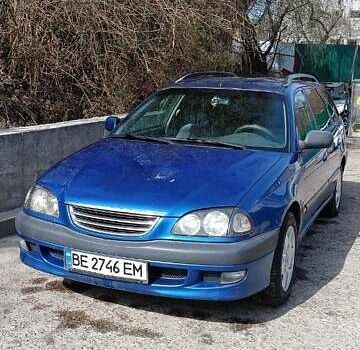 Синий Тойота Авенсис, объемом двигателя 1.76 л и пробегом 320 тыс. км за 3500 $, фото 1 на Automoto.ua