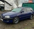 Синий Тойота Авенсис, объемом двигателя 2 л и пробегом 250 тыс. км за 3100 $, фото 1 на Automoto.ua