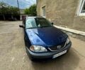 Синий Тойота Авенсис, объемом двигателя 2 л и пробегом 410 тыс. км за 3000 $, фото 1 на Automoto.ua