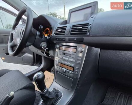 Синій Тойота Авенсіс, об'ємом двигуна 1.8 л та пробігом 260 тис. км за 6999 $, фото 70 на Automoto.ua