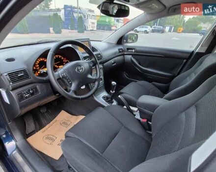Синій Тойота Авенсіс, об'ємом двигуна 1.8 л та пробігом 260 тис. км за 6999 $, фото 80 на Automoto.ua