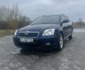Синій Тойота Авенсіс, об'ємом двигуна 2 л та пробігом 300 тис. км за 6000 $, фото 1 на Automoto.ua