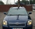 Синий Тойота Авенсис, объемом двигателя 2 л и пробегом 380 тыс. км за 2708 $, фото 1 на Automoto.ua