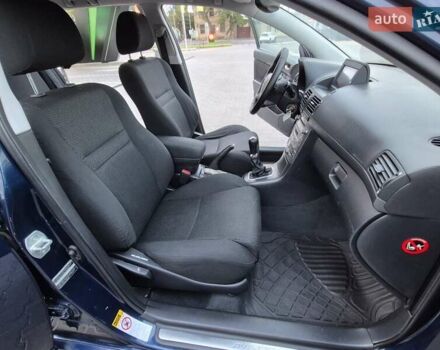 Синій Тойота Авенсіс, об'ємом двигуна 1.8 л та пробігом 260 тис. км за 6999 $, фото 52 на Automoto.ua