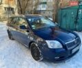 Синий Тойота Авенсис, объемом двигателя 2 л и пробегом 320 тыс. км за 4000 $, фото 1 на Automoto.ua