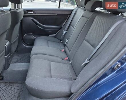 Синій Тойота Авенсіс, об'ємом двигуна 1.8 л та пробігом 260 тис. км за 6999 $, фото 51 на Automoto.ua