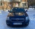 Синий Тойота Авенсис, объемом двигателя 2 л и пробегом 320 тыс. км за 5000 $, фото 1 на Automoto.ua