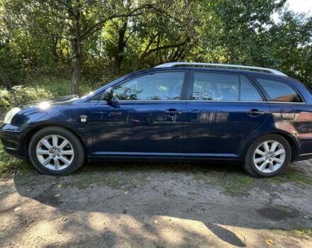 Синий Тойота Авенсис, объемом двигателя 2 л и пробегом 400 тыс. км за 3813 $, фото 1 на Automoto.ua