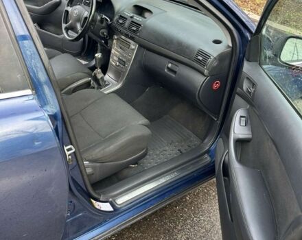 Синій Тойота Авенсіс, об'ємом двигуна 2 л та пробігом 350 тис. км за 2600 $, фото 6 на Automoto.ua