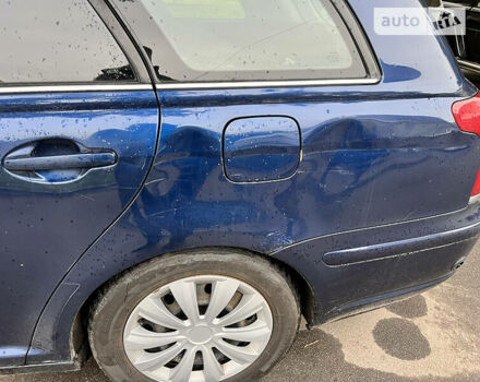 Синій Тойота Авенсіс, об'ємом двигуна 1.8 л та пробігом 264 тис. км за 3850 $, фото 12 на Automoto.ua