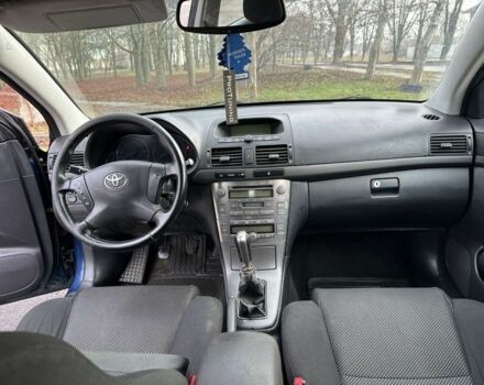 Синій Тойота Авенсіс, об'ємом двигуна 2 л та пробігом 350 тис. км за 2600 $, фото 5 на Automoto.ua
