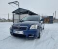 Синий Тойота Авенсис, объемом двигателя 2 л и пробегом 298 тыс. км за 5400 $, фото 1 на Automoto.ua