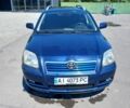 Синий Тойота Авенсис, объемом двигателя 2 л и пробегом 335 тыс. км за 4499 $, фото 1 на Automoto.ua