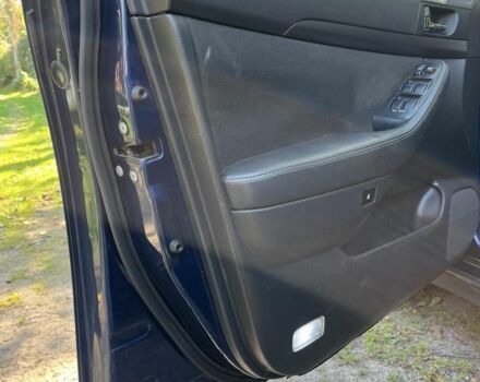 Синий Тойота Авенсис, объемом двигателя 2 л и пробегом 400 тыс. км за 3813 $, фото 5 на Automoto.ua