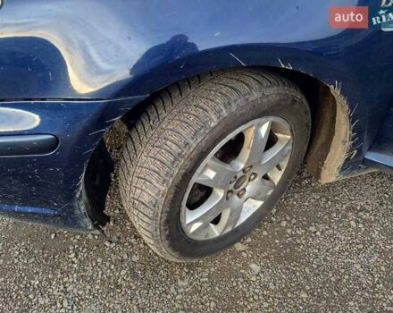 Синий Тойота Авенсис, объемом двигателя 2 л и пробегом 400 тыс. км за 3600 $, фото 3 на Automoto.ua