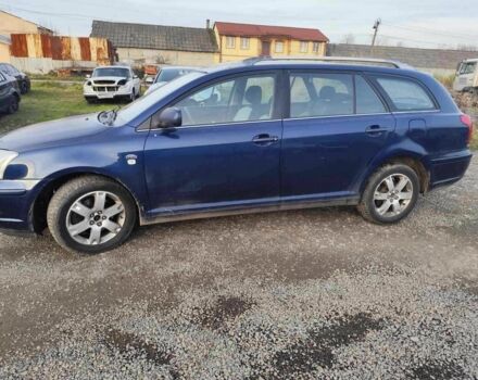 Синий Тойота Авенсис, объемом двигателя 2 л и пробегом 400 тыс. км за 3600 $, фото 2 на Automoto.ua