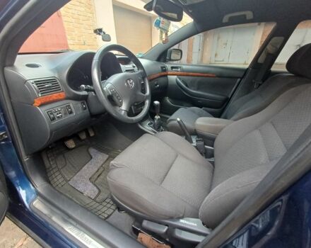 Синій Тойота Авенсіс, об'ємом двигуна 2 л та пробігом 227 тис. км за 7400 $, фото 7 на Automoto.ua