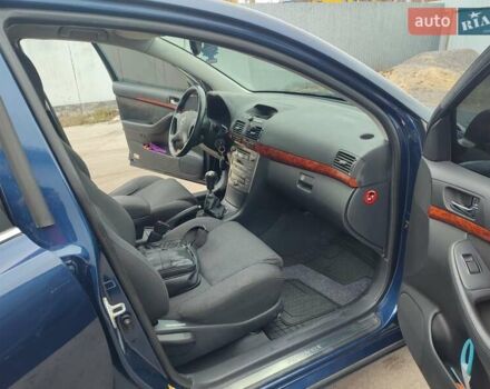 Синий Тойота Авенсис, объемом двигателя 2 л и пробегом 221 тыс. км за 6150 $, фото 7 на Automoto.ua