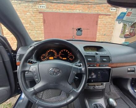 Синій Тойота Авенсіс, об'ємом двигуна 2 л та пробігом 227 тис. км за 7400 $, фото 3 на Automoto.ua