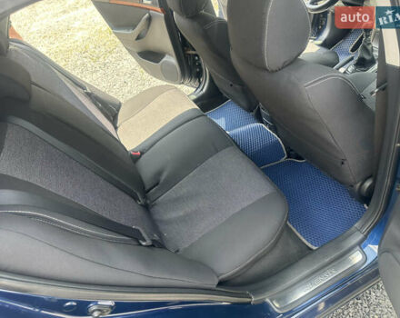 Синій Тойота Авенсіс, об'ємом двигуна 2.23 л та пробігом 240 тис. км за 5250 $, фото 8 на Automoto.ua