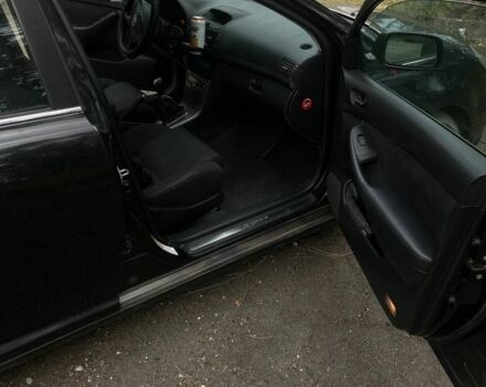 Синий Тойота Авенсис, объемом двигателя 2 л и пробегом 300 тыс. км за 2199 $, фото 4 на Automoto.ua