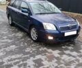 Синій Тойота Авенсіс, об'ємом двигуна 2 л та пробігом 324 тис. км за 5600 $, фото 5 на Automoto.ua