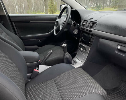 Синій Тойота Авенсіс, об'ємом двигуна 1.8 л та пробігом 217 тис. км за 6800 $, фото 23 на Automoto.ua