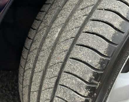 Синій Тойота Авенсіс, об'ємом двигуна 1.8 л та пробігом 217 тис. км за 6800 $, фото 32 на Automoto.ua