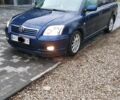Синій Тойота Авенсіс, об'ємом двигуна 2 л та пробігом 327 тис. км за 5700 $, фото 2 на Automoto.ua