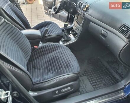 Синий Тойота Авенсис, объемом двигателя 2.2 л и пробегом 225 тыс. км за 6300 $, фото 25 на Automoto.ua