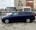 Синий Тойота Авенсис, объемом двигателя 2 л и пробегом 226 тыс. км за 5990 $, фото 3 на Automoto.ua