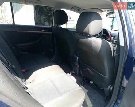 Синий Тойота Авенсис, объемом двигателя 2.2 л и пробегом 288 тыс. км за 7100 $, фото 9 на Automoto.ua