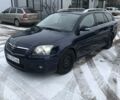 Синий Тойота Авенсис, объемом двигателя 2 л и пробегом 276 тыс. км за 6700 $, фото 1 на Automoto.ua