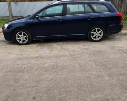 Синий Тойота Авенсис, объемом двигателя 2 л и пробегом 380 тыс. км за 3300 $, фото 2 на Automoto.ua