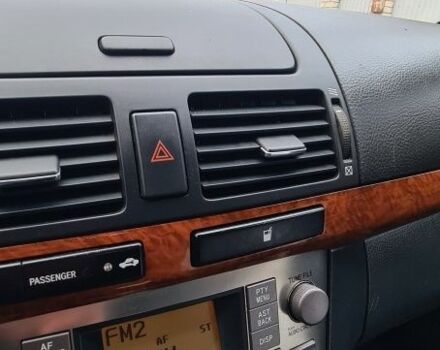 Синий Тойота Авенсис, объемом двигателя 2 л и пробегом 380 тыс. км за 3300 $, фото 12 на Automoto.ua