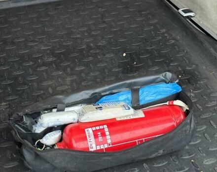 Синий Тойота Авенсис, объемом двигателя 1.99 л и пробегом 209 тыс. км за 9500 $, фото 11 на Automoto.ua