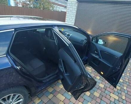 Синий Тойота Авенсис, объемом двигателя 1.8 л и пробегом 223 тыс. км за 8700 $, фото 2 на Automoto.ua