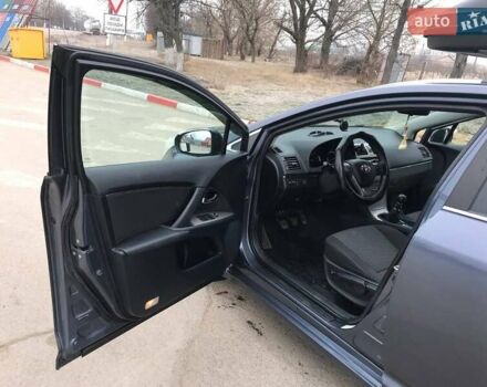 Синий Тойота Авенсис, объемом двигателя 2 л и пробегом 203 тыс. км за 9300 $, фото 7 на Automoto.ua
