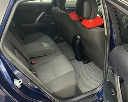 Синий Тойота Авенсис, объемом двигателя 2 л и пробегом 268 тыс. км за 10896 $, фото 10 на Automoto.ua