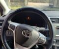 Синий Тойота Авенсис, объемом двигателя 2 л и пробегом 236 тыс. км за 11000 $, фото 3 на Automoto.ua